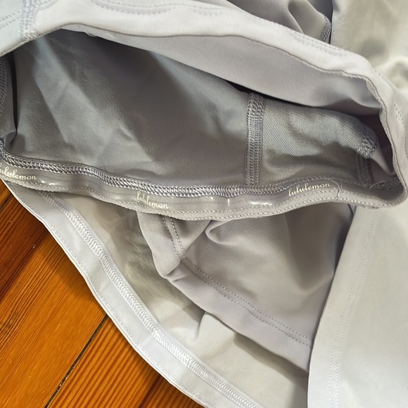 Lululemon Play Off the Pleats Skirt size 8 in light purple - Picture 3 of 6